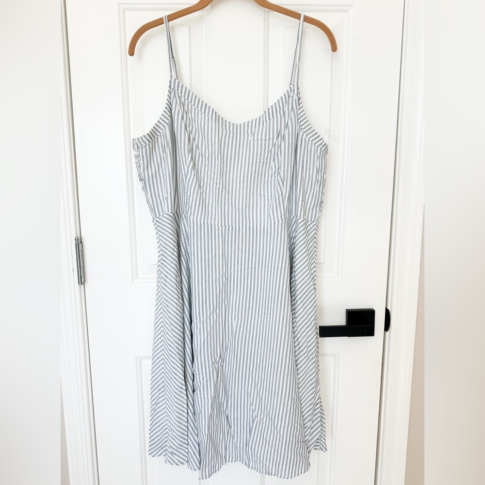 Old Navy Women’s Striped Spaghetti Strap Dress - Size XLarge